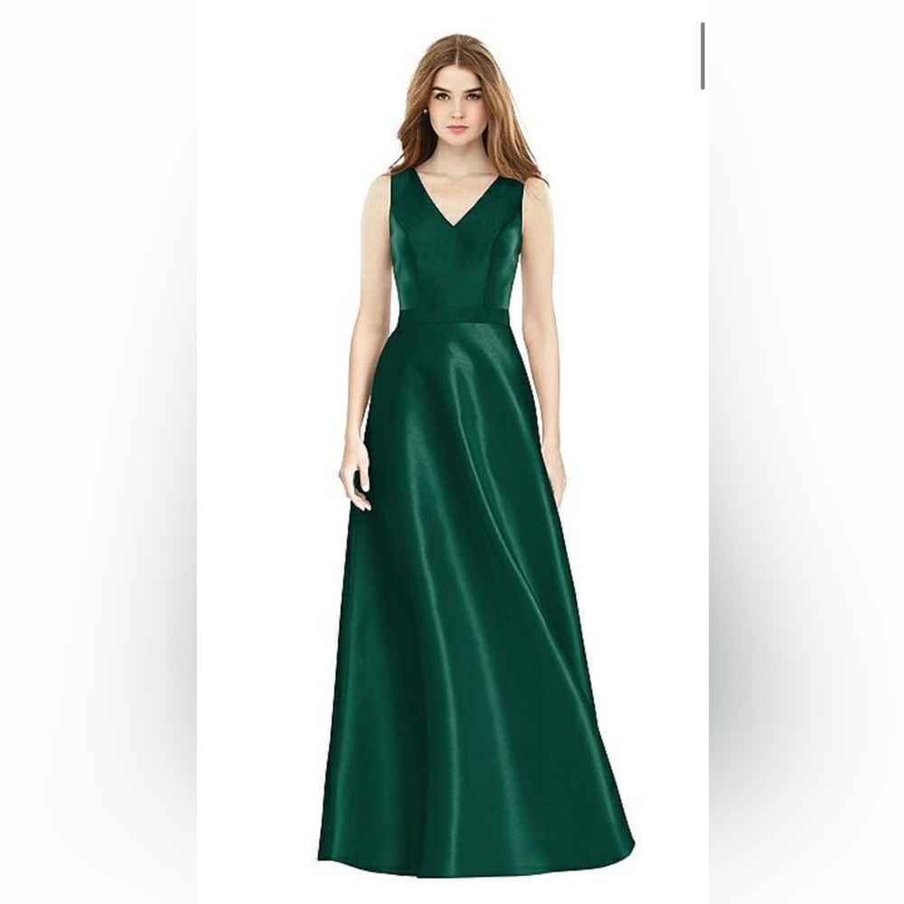 Alfred Sung Bridesmaid dress D754 Hunter Green - Picture 2 of 3